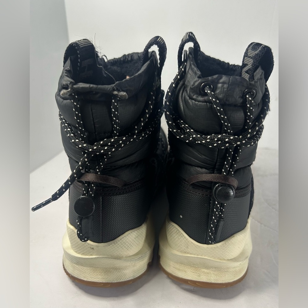 The North Face Thermoball Puffer Boots Womens  7 Excellent Condition Black - Picture 5 of 8
